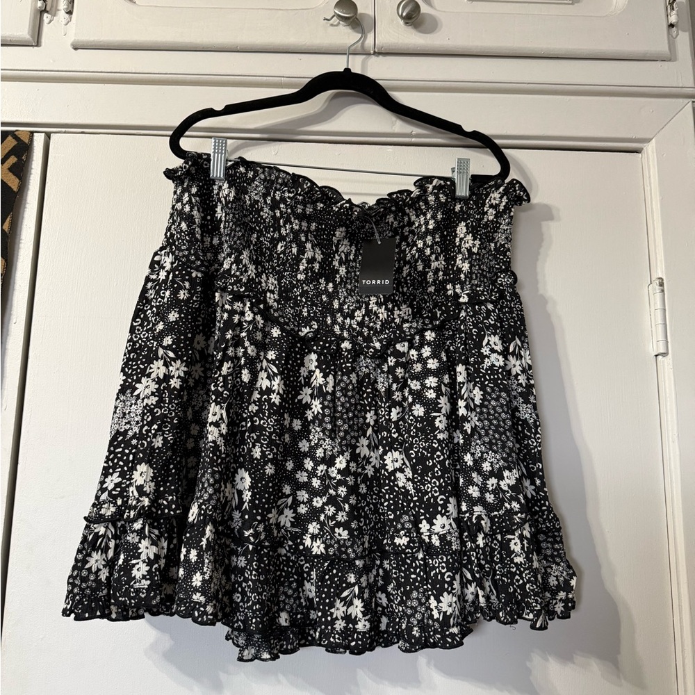 Floral Black and White Skirt